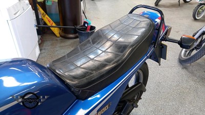Lot 524 - 1984 KAWASAKI ZR 400-B1