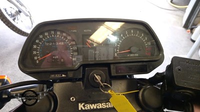 Lot 524 - 1984 KAWASAKI ZR 400-B1