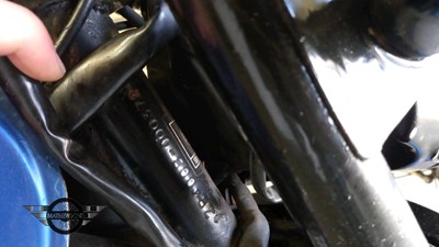 Lot 524 - 1984 KAWASAKI ZR 400-B1