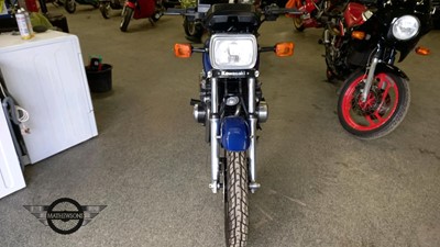 Lot 524 - 1984 KAWASAKI ZR 400-B1
