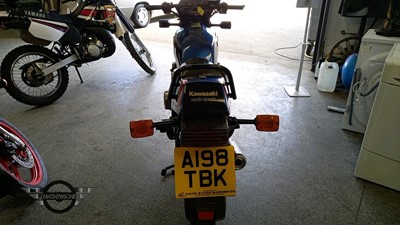 Lot 524 - 1984 KAWASAKI ZR 400-B1