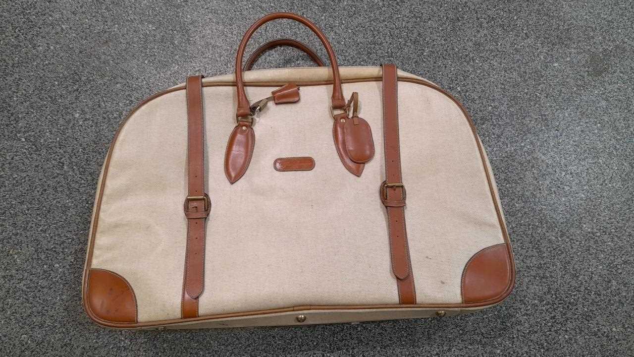 Lot 265 - ALFA ROMEO SUITCASE BESPOKE GTV SHAPE TAN LEATHER & CREAM