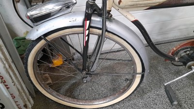 Lot 640 - COLUMBIA BUILT 1950 BEACH CRUISER BROWN + CREAM