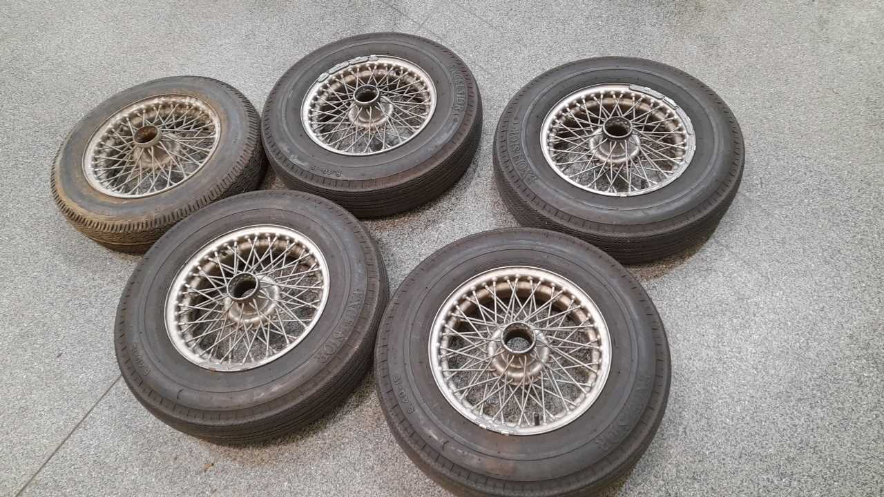 Lot 473 - 5X 15" WIRE WHEELS