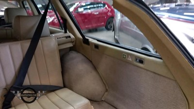 Lot 236 - 1985 MERCEDES 230 TE AUTO