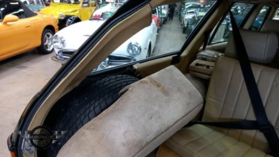 Lot 236 - 1985 MERCEDES 230 TE AUTO