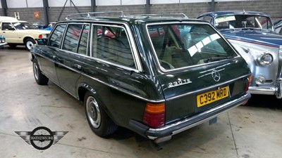 Lot 236 - 1985 MERCEDES 230 TE AUTO