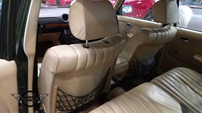 Lot 236 - 1985 MERCEDES 230 TE AUTO