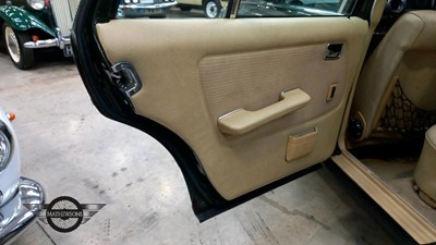 Lot 236 - 1985 MERCEDES 230 TE AUTO