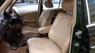 Lot 236 - 1985 MERCEDES 230 TE AUTO