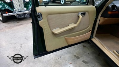 Lot 236 - 1985 MERCEDES 230 TE AUTO