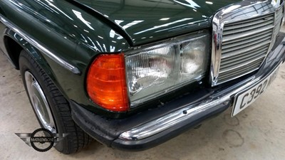 Lot 236 - 1985 MERCEDES 230 TE AUTO