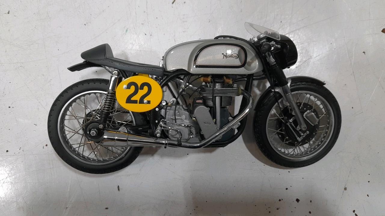 Lot 368 - MINICHAMPS 1.12 SCALE NORTON MANX RAY PETTY
