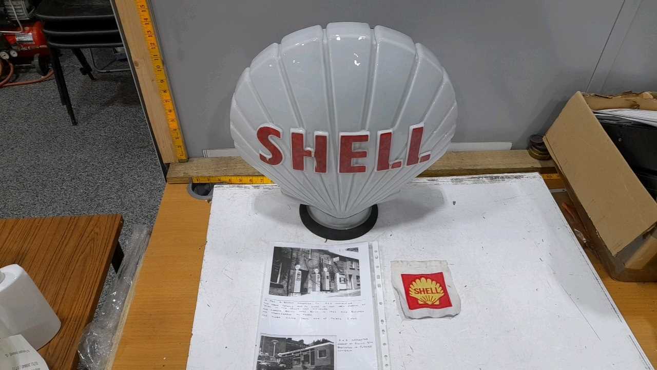 Lot 38 - SHELL PETROL PUMP GLASS GLOBE