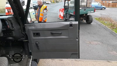 Lot 335 - 1998 LAND ROVER 110 DEFENDER COUNTY SWTDI