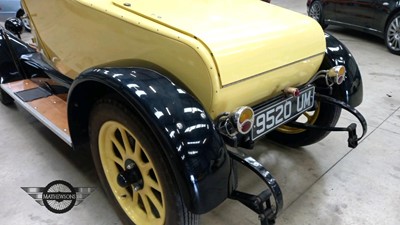 Lot 676 - 1964 MORRIS COWLEY