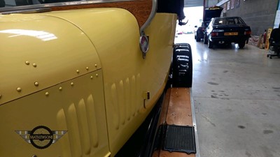 Lot 676 - 1964 MORRIS COWLEY