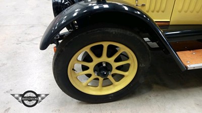 Lot 676 - 1964 MORRIS COWLEY