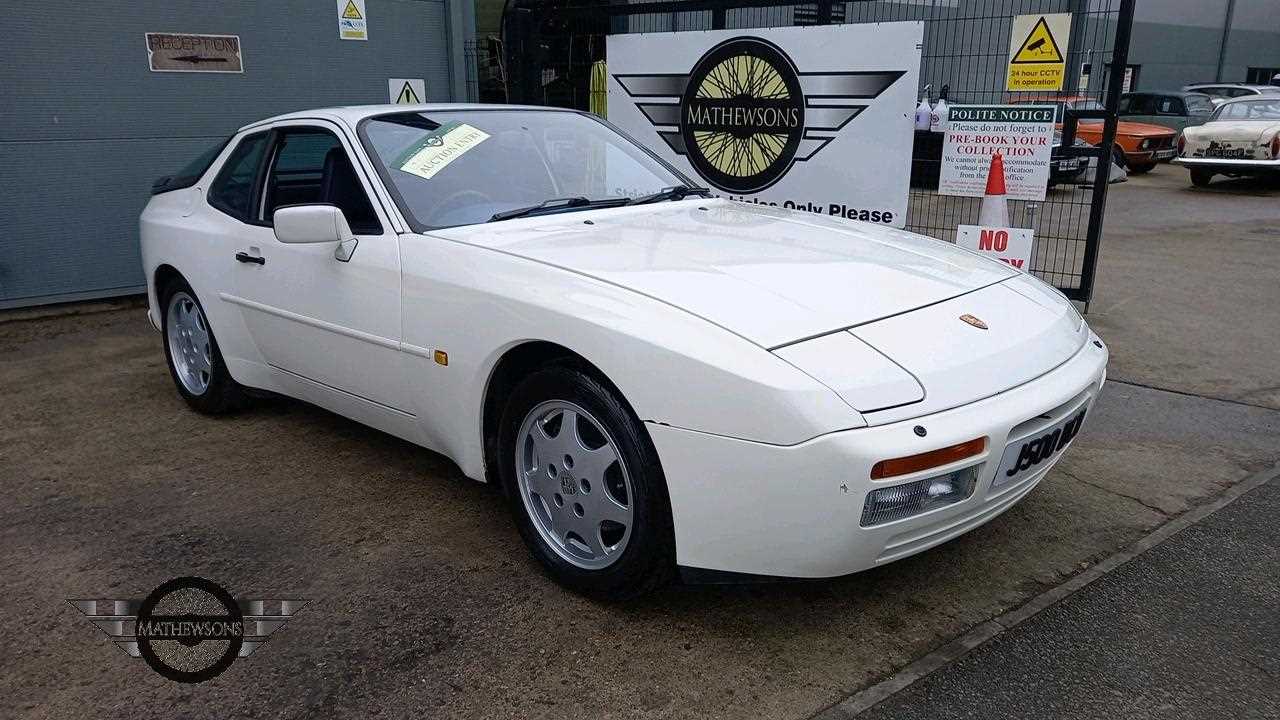 Lot 594 - 1991 PORSCHE 944 S2