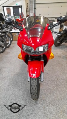 Lot 85 - 1998 HONDA VFR800FI