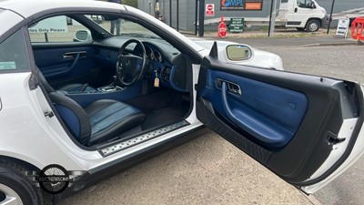 Lot 139 - 1999 MERCEDES SLK 230 KOMPRESSOR AUTO