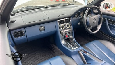 Lot 139 - 1999 MERCEDES SLK 230 KOMPRESSOR AUTO