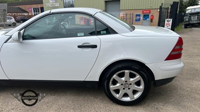 Lot 139 - 1999 MERCEDES SLK 230 KOMPRESSOR AUTO