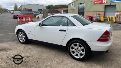 Lot 139 - 1999 MERCEDES SLK 230 KOMPRESSOR AUTO