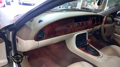 Lot 563 - 1998 JAGUAR XK8 CONVERTIBLE AUTO