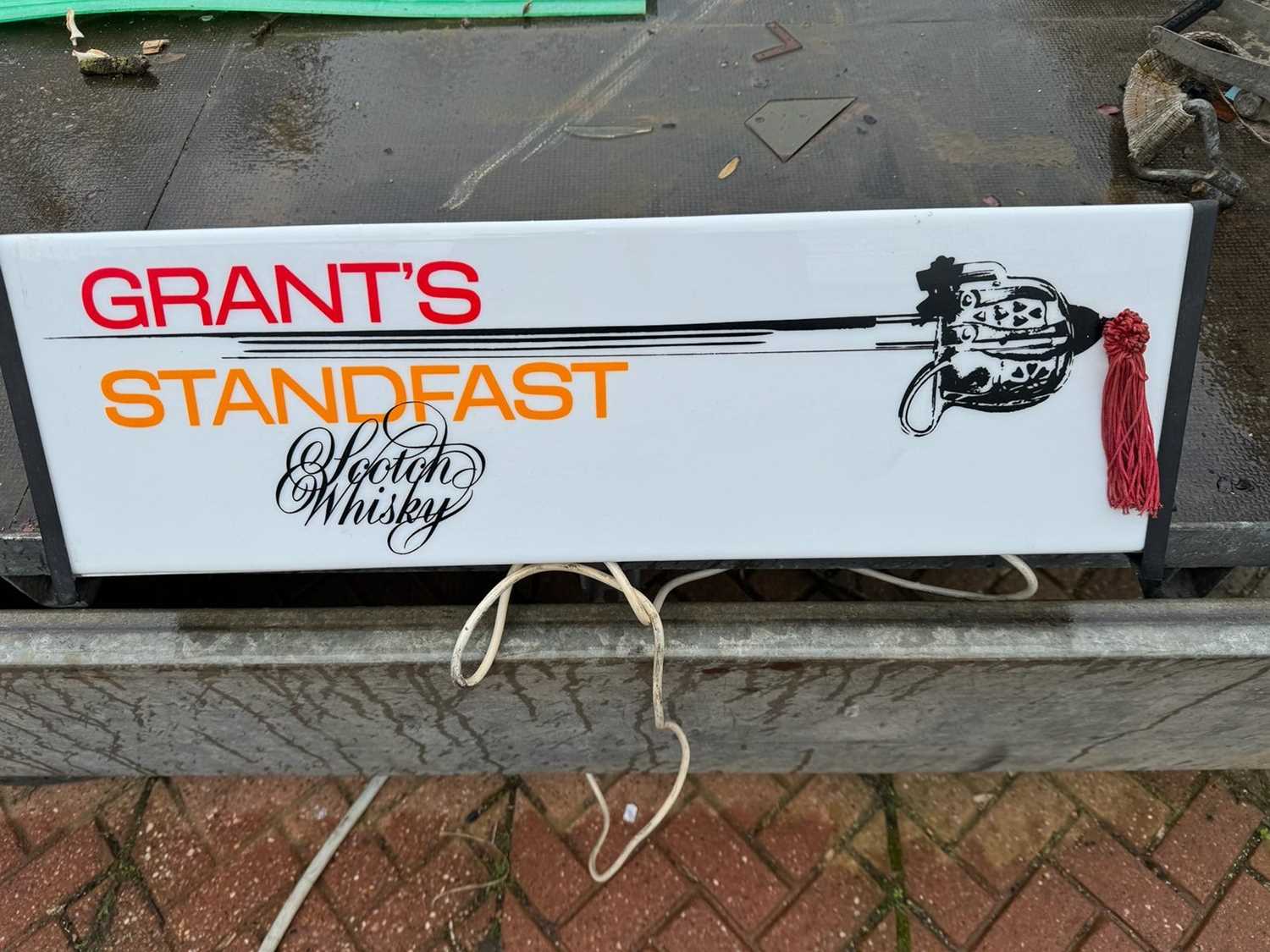 Lot 50 - GRATIS WHISKEY LIGHT UP SIGN