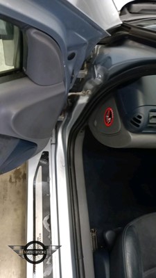 Lot 526 - 2002 RENAULT CLIO SPORT