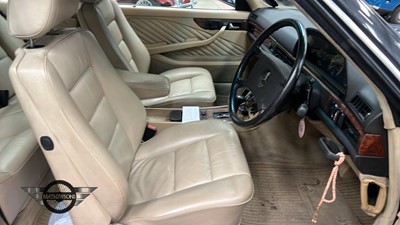 Lot 650 - 1989 MERCEDES 500 SEC AUTO