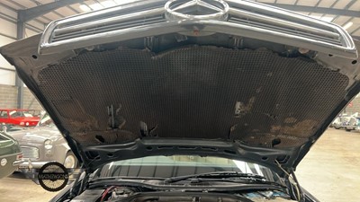 Lot 650 - 1989 MERCEDES 500 SEC AUTO