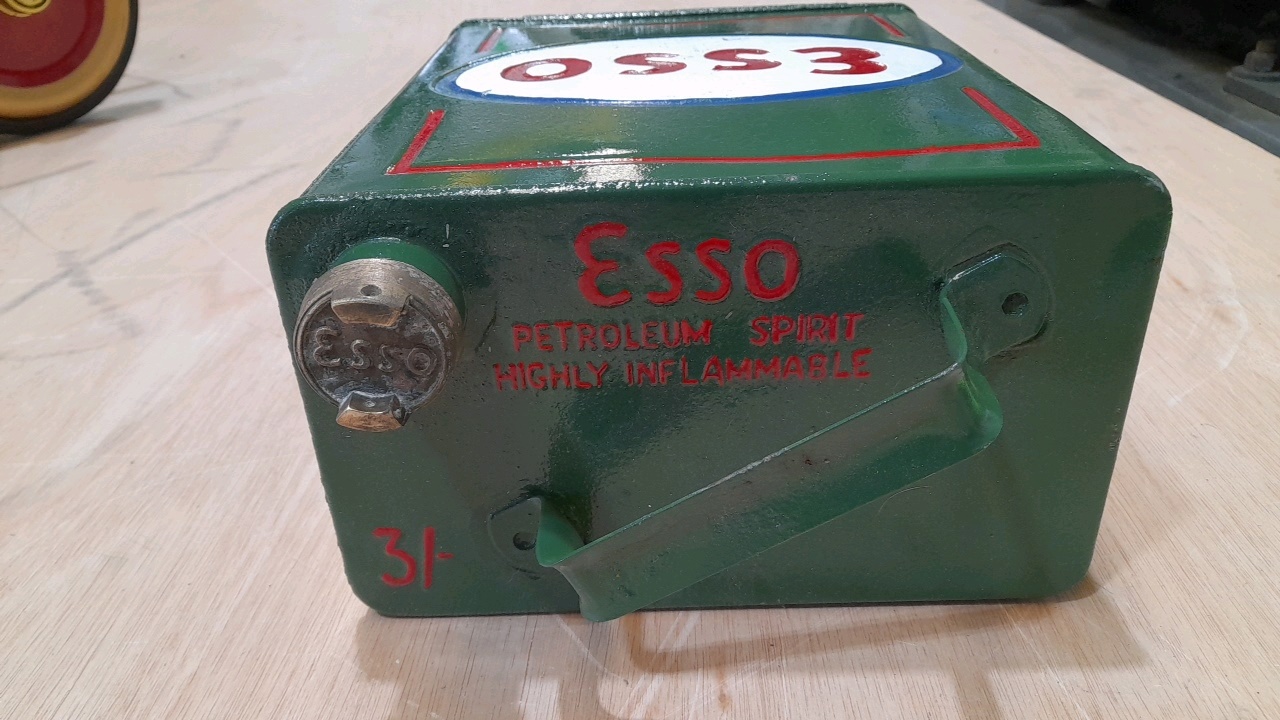 Lot 312 - 1939 ESSO 2 GALLON FUEL CAN
