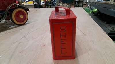 Lot 475 - 1937 SHELL MOTOR SPIRIT 2 GALLON FUEL CAN