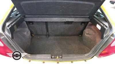 Lot 99 - 2001 MG ZR