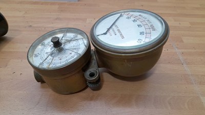 Lot 225 - ELLIOTT BROTHERS SPEEDOMETER & KING OF THE ROAD MOTORCYCLE HORN AROUND 1920'S