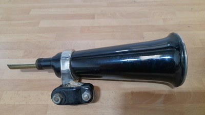 Lot 225 - ELLIOTT BROTHERS SPEEDOMETER & KING OF THE ROAD MOTORCYCLE HORN AROUND 1920'S
