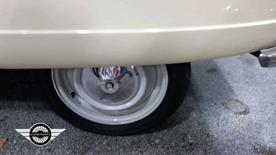 Lot 304 - 1977 CITROEN AMI 8 CONFORT