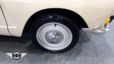 Lot 304 - 1977 CITROEN AMI 8 CONFORT
