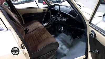 Lot 304 - 1977 CITROEN AMI 8 CONFORT