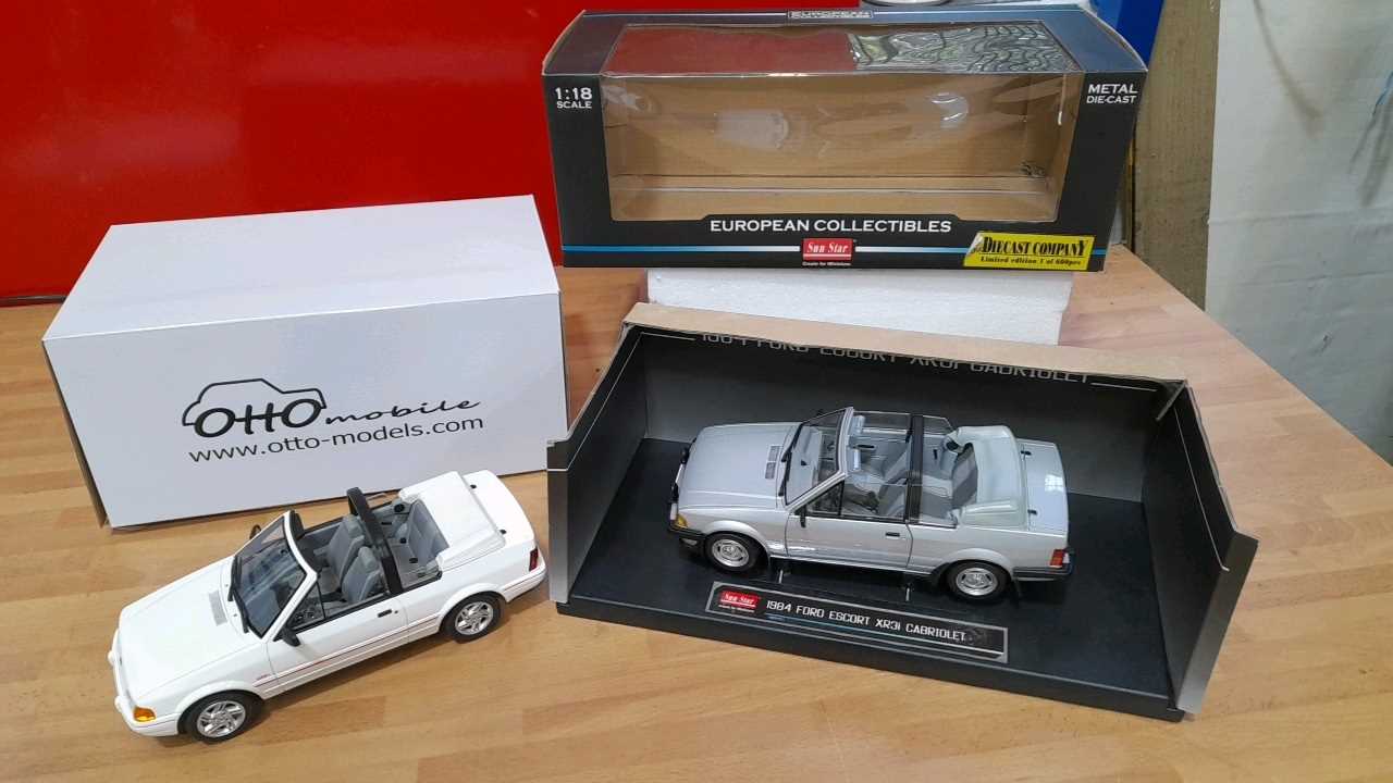 Lot 871 - FORD ESCORTS MK4 XR3i CABRIOLET + MK3 CABRIOLET 1.18 SCALE MODEL BY OTTO & SUNSTAR