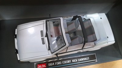 Lot 871 - FORD ESCORTS MK4 XR3i CABRIOLET + MK3 CABRIOLET 1.18 SCALE MODEL BY OTTO & SUNSTAR