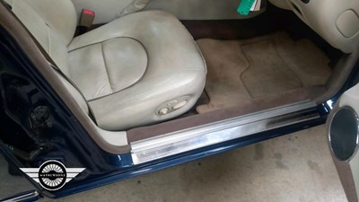 Lot 299 - 2000 DAIMLER V8 AUTO