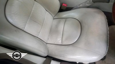 Lot 299 - 2000 DAIMLER V8 AUTO