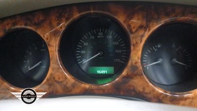 Lot 299 - 2000 DAIMLER V8 AUTO