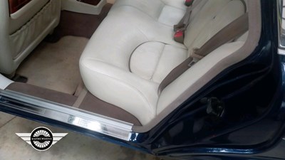 Lot 299 - 2000 DAIMLER V8 AUTO