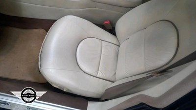 Lot 299 - 2000 DAIMLER V8 AUTO