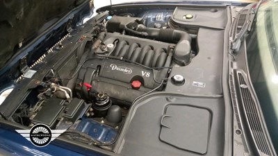 Lot 299 - 2000 DAIMLER V8 AUTO