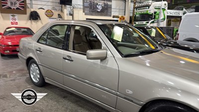 Lot 734 - 1998 MERCEDES C280 ELEGANCE AUTO
